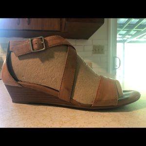 Sofft Innis Leather Sandals, color Desert Sand Talco, size 7.5 (B)